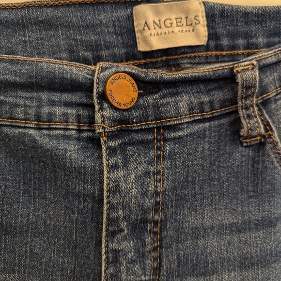 Angels Capri pants - Picture 3 of 4